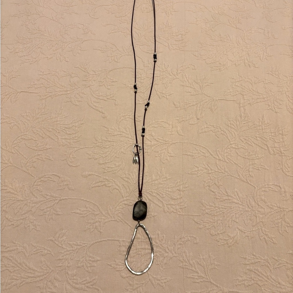 Elegant Silver and Brown Pendant Necklace